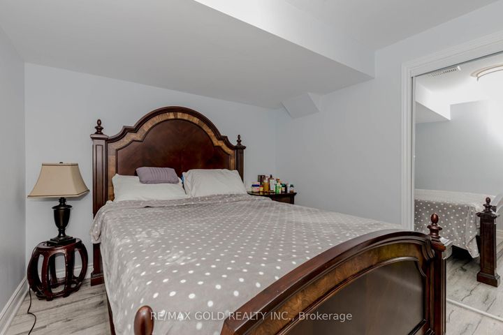 Photo 39 at 34 Folgate Crescent, Wellington North, Brampton