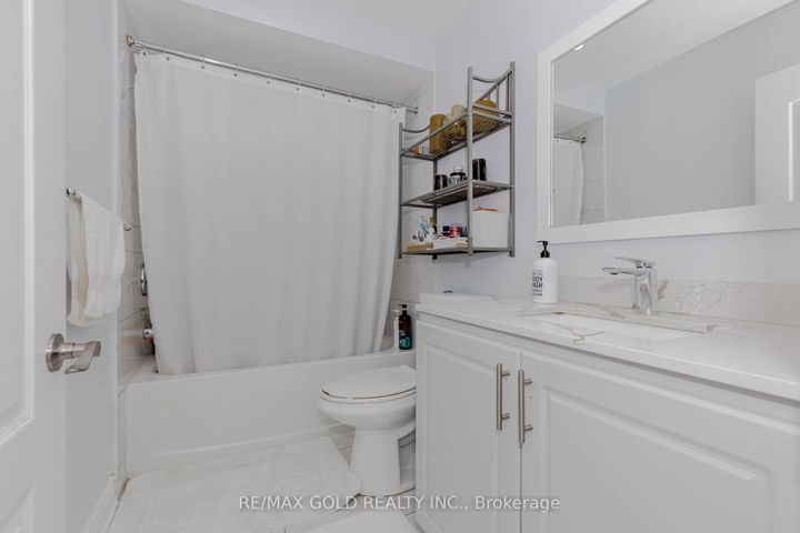 Photo 40 at 34 Folgate Crescent, Wellington North, Brampton