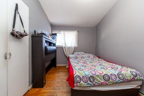 Photo 34 at 71 - 456 Silverstone Drive, Clairville, Toronto