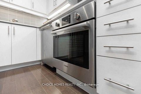 Photo 5 at 702 - 1 The Esplanade, Waterfront Communities C8, Toronto Photo 5 at 702 - 1 The Esplanade, Waterfront Communities C8, Toronto