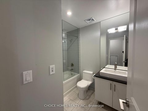 Photo 11 at 702 - 1 The Esplanade, Waterfront Communities C8, Toronto Photo 11 at 702 - 1 The Esplanade, Waterfront Communities C8, Toronto