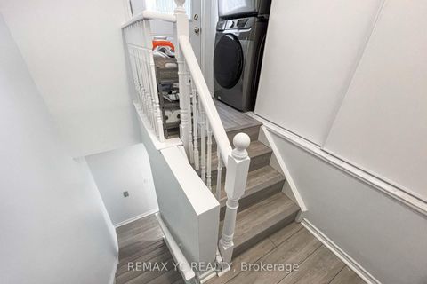 Photo 4 at 526 - 3 Everson Drive, Willowdale East, Toronto