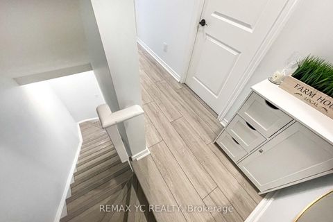 Photo 10 at 526 - 3 Everson Drive, Willowdale East, Toronto