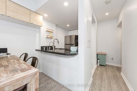 Photo 17 at 526 - 3 Everson Drive, Willowdale East, Toronto