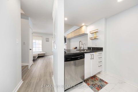 Photo 21 at 526 - 3 Everson Drive, Willowdale East, Toronto