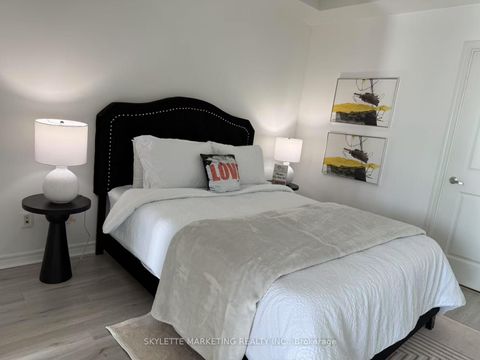 Photo 11 at 1315 - 2885 Bayview Avenue, Bayview Village, Toronto