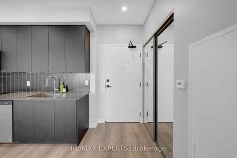 Photo 6 at 424 - 10 Abeja Street, Concord, Vaughan