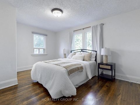 Photo 26 at 124 Lawrence Avenue E, Lawrence Park North, Toronto