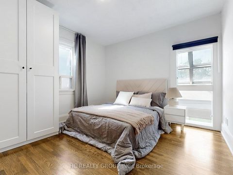 Photo 30 at 124 Lawrence Avenue E, Lawrence Park North, Toronto