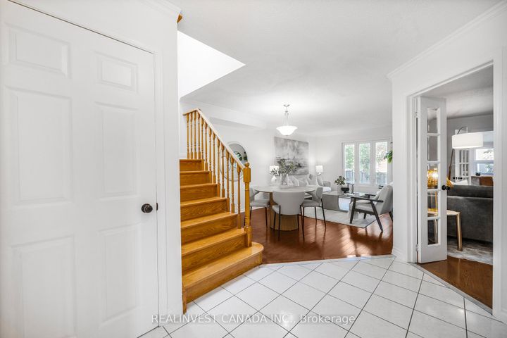 Photo 7 at 99 Carisbrooke Square, Malvern, Toronto