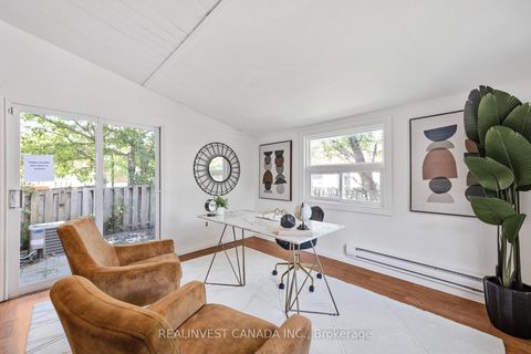 Photo 14 at 99 Carisbrooke Square, Malvern, Toronto