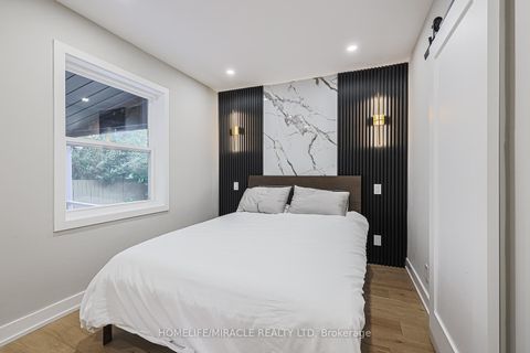 Photo 18 at 88 Inniswood Drive, Maryvale, Toronto