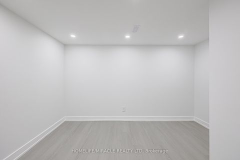Photo 31 at 88 Inniswood Drive, Maryvale, Toronto