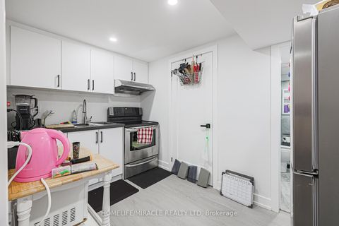 Photo 33 at 88 Inniswood Drive, Maryvale, Toronto