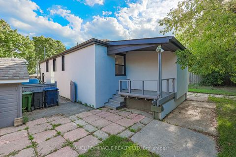 Photo 36 at 88 Inniswood Drive, Maryvale, Toronto
