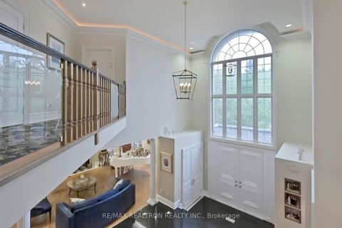 Photo 13 at 161 Renaissance Court, Beverley Glen, Vaughan