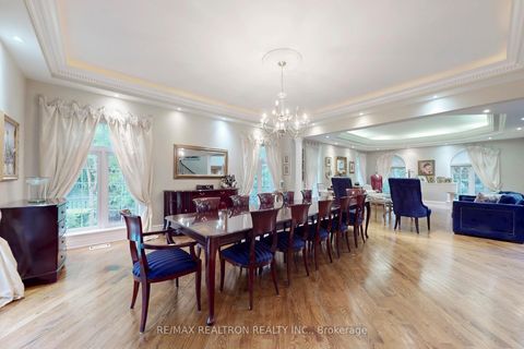 Photo 27 at 161 Renaissance Court, Beverley Glen, Vaughan