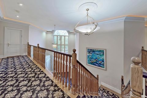 Photo 35 at 161 Renaissance Court, Beverley Glen, Vaughan
