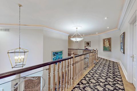 Photo 36 at 161 Renaissance Court, Beverley Glen, Vaughan