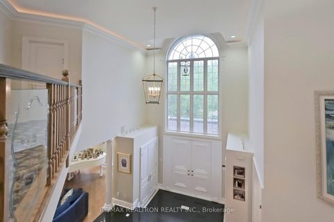 Photo 39 at 161 Renaissance Court, Beverley Glen, Vaughan