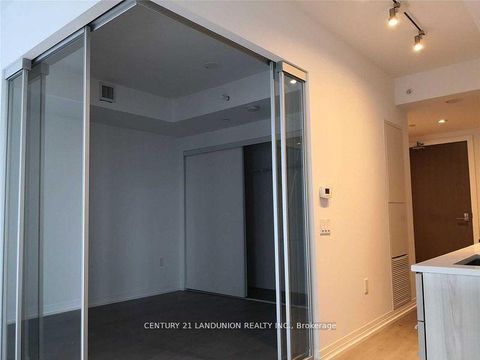 Photo 5 at 1423 - 251 Jarvis Street, Yonge Corridor, Toronto Photo 5 at 1423 - 251 Jarvis Street, Yonge Corridor, Toronto