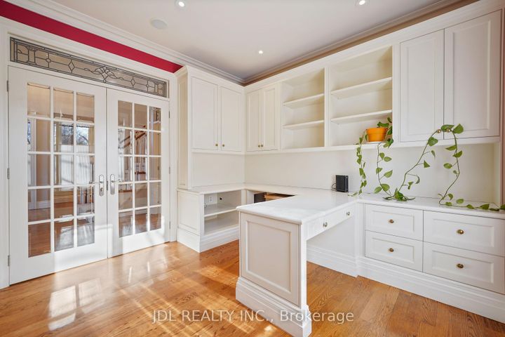 Photo 9 at 1283 Lindburgh Court, Lorne Park, Mississauga