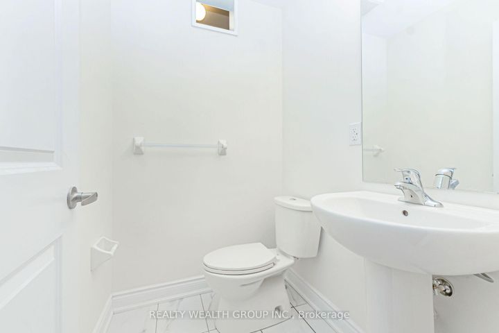 Photo 25 at 221 Tennant Circle, Vellore Village, Vaughan
