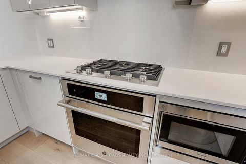 Photo 15 at TH3 - 270 Davenport Road, Annex, Toronto