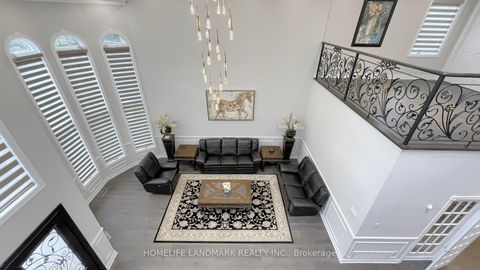 Photo 5 at 16 Crescentview Road, Bayview Hill, Richmond Hill