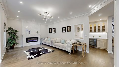 Photo 11 at 16 Crescentview Road, Bayview Hill, Richmond Hill