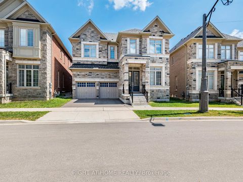 Photo 2 at 16 Charing Cross Gate, GO Glenorchy, Oakville
