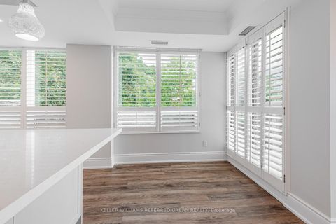 Photo 9 at 721 - 28 William Carson Crescent, Windfields, Toronto