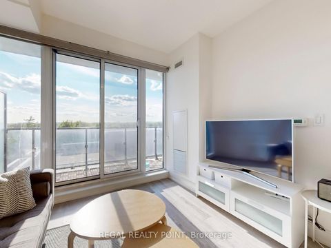 Photo 5 at 708 - 9608 Yonge Street, North Richvale, Richmond Hill