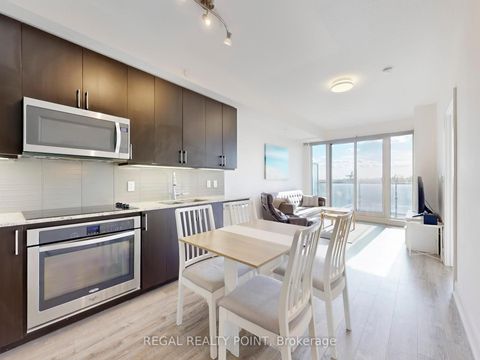 Photo 8 at 708 - 9608 Yonge Street, North Richvale, Richmond Hill