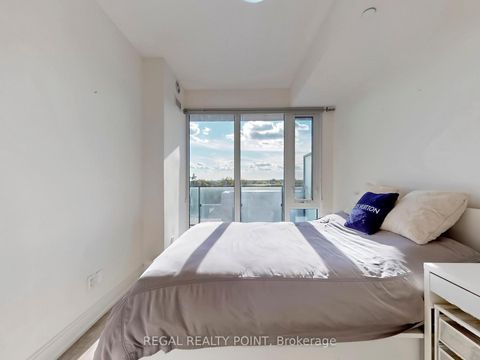 Photo 9 at 708 - 9608 Yonge Street, North Richvale, Richmond Hill