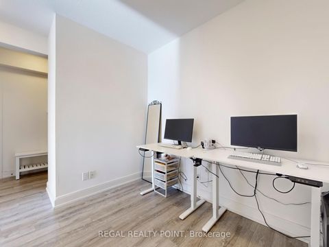Photo 12 at 708 - 9608 Yonge Street, North Richvale, Richmond Hill
