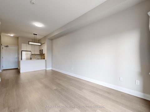 Photo 10 at 416 - 555 William Graham Drive, Rural Aurora, Aurora
