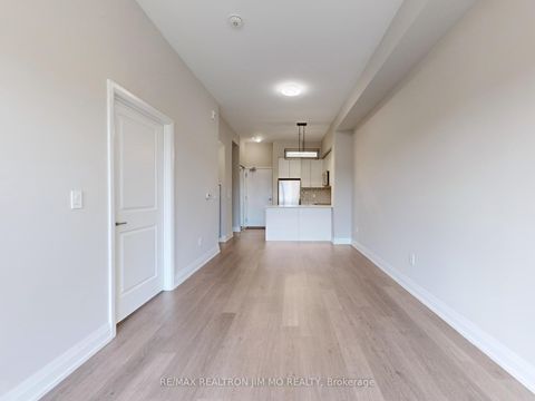 Photo 11 at 416 - 555 William Graham Drive, Rural Aurora, Aurora