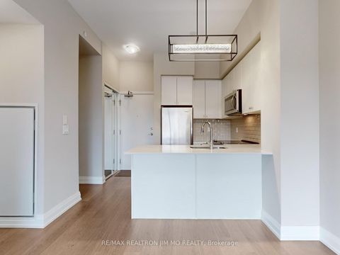 Photo 13 at 416 - 555 William Graham Drive, Rural Aurora, Aurora