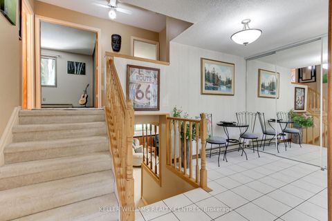 Photo 3 at 871 Elgin Street, Leslie Valley, Newmarket