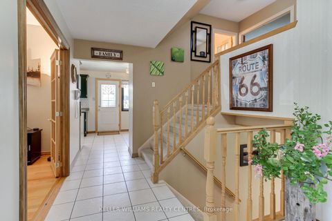 Photo 5 at 871 Elgin Street, Leslie Valley, Newmarket