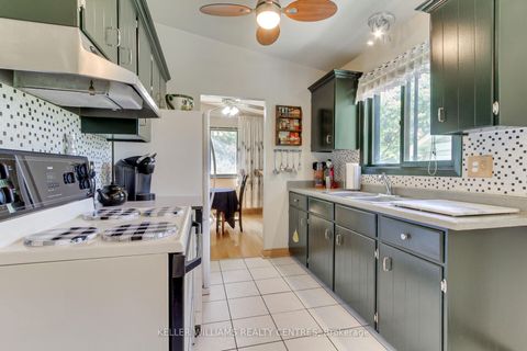 Photo 8 at 871 Elgin Street, Leslie Valley, Newmarket