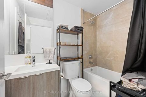 Photo 5 at 208 - 101 Erskine Avenue, Mount Pleasant West, Toronto