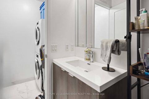 Photo 7 at 208 - 101 Erskine Avenue, Mount Pleasant West, Toronto