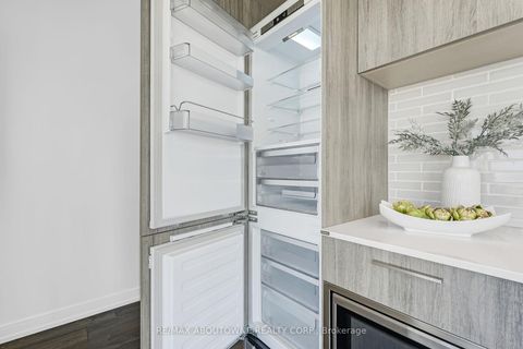 Photo 9 at 1802 - 3 Gloucester Street, Yonge Corridor, Toronto