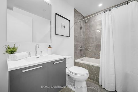 Photo 15 at 1802 - 3 Gloucester Street, Yonge Corridor, Toronto