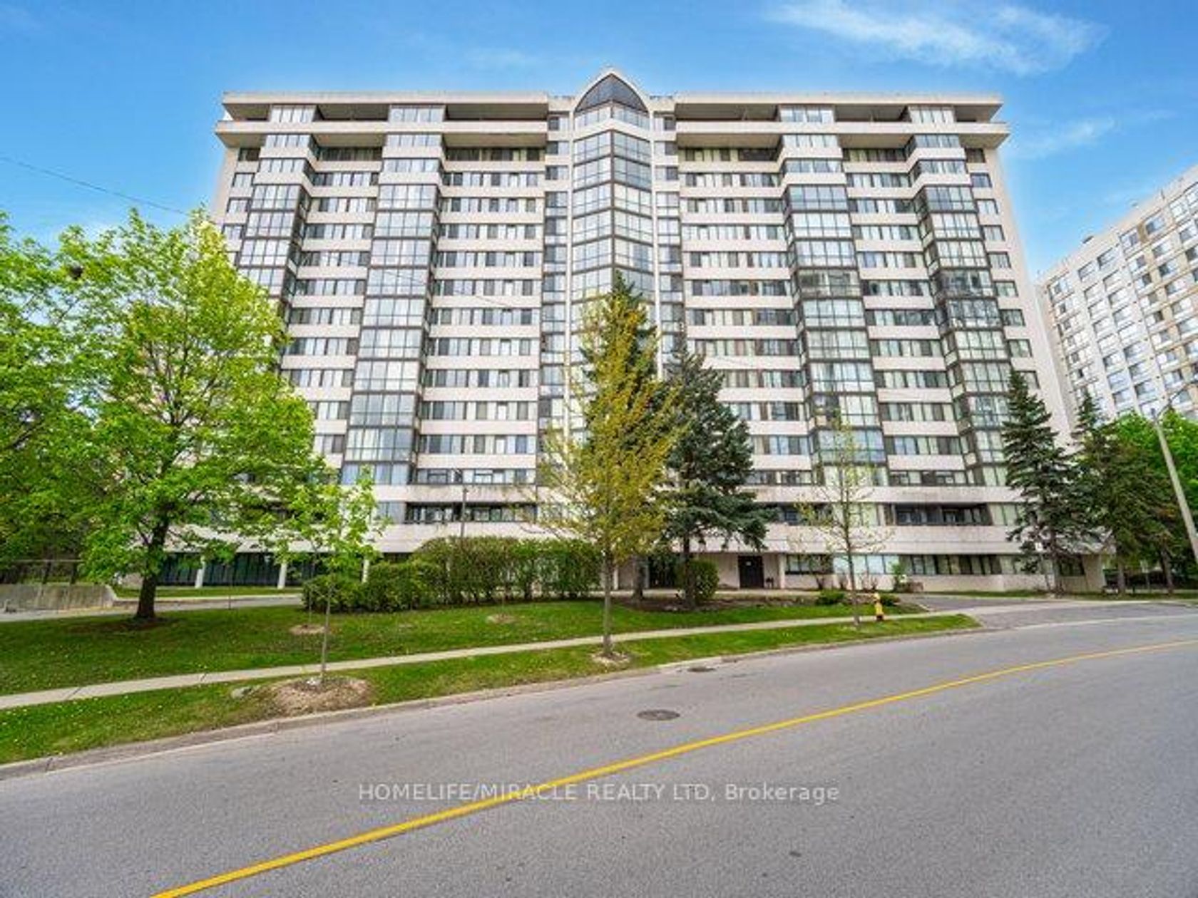 509 - 21 Markbrook Lane, Jamestown, Toronto 