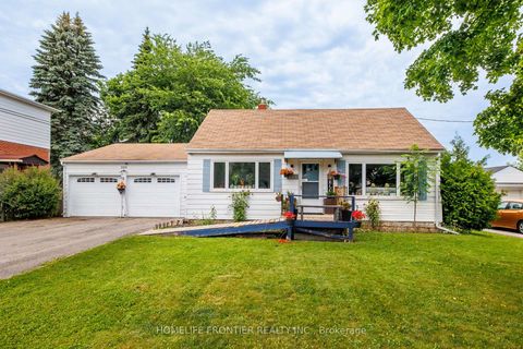 Photo 2 at 593 Watson Avenue, Leslie Valley, Newmarket