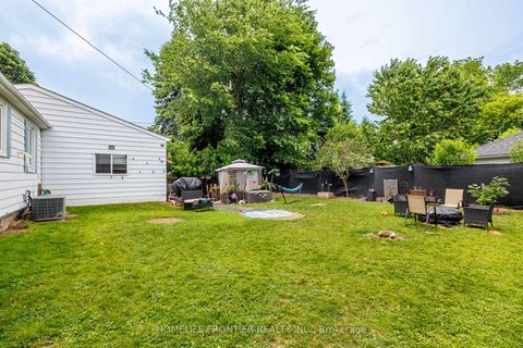 Photo 4 at 593 Watson Avenue, Leslie Valley, Newmarket