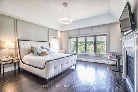 Photo 11 at 122 Burns Boulevard, King City, King